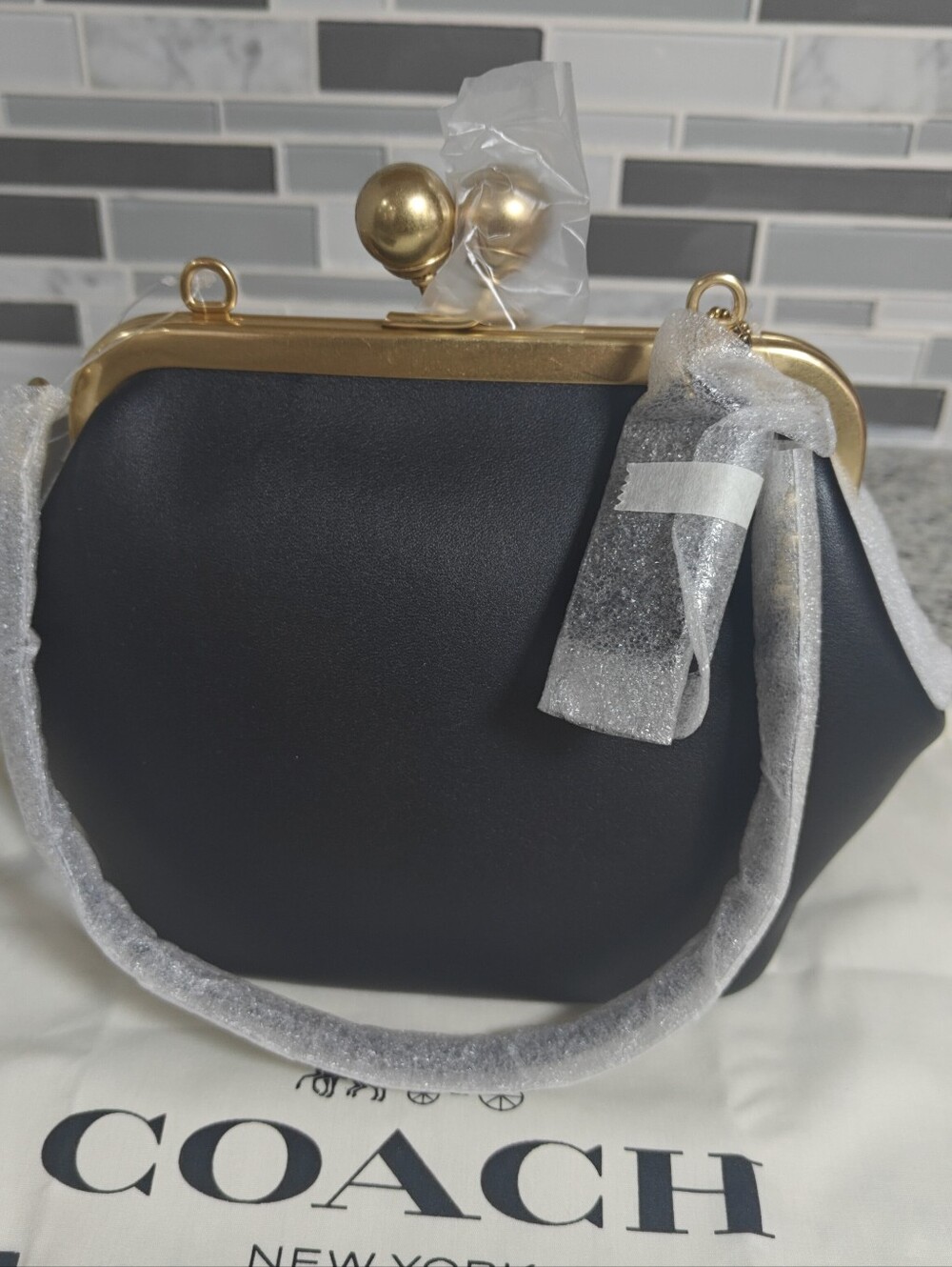 Coach Kisslock Frame Bag 16 (Black) - Picture 3 of 16